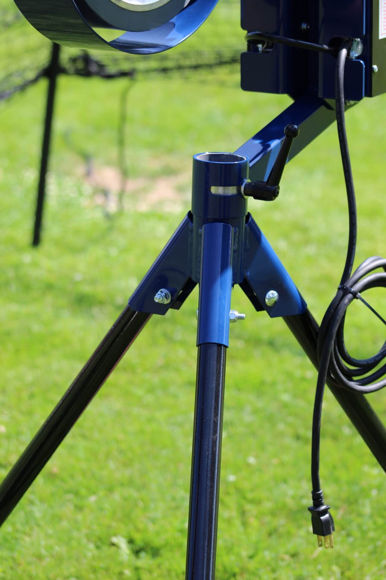 Bata 2 pitch 3 pitching machine tripod
